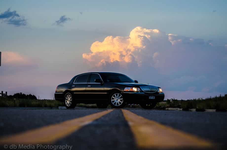 A private car service towncar.